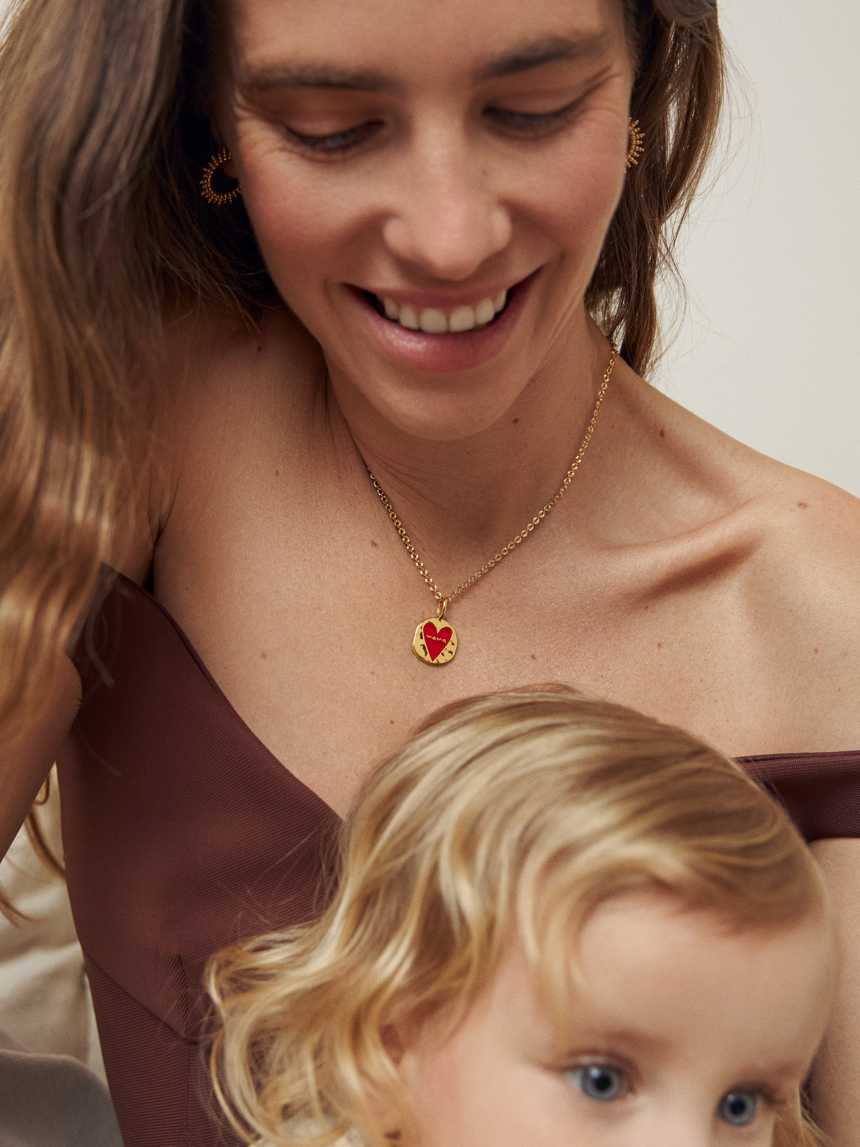 Charm Mamá Lovely Heart Baño Oro