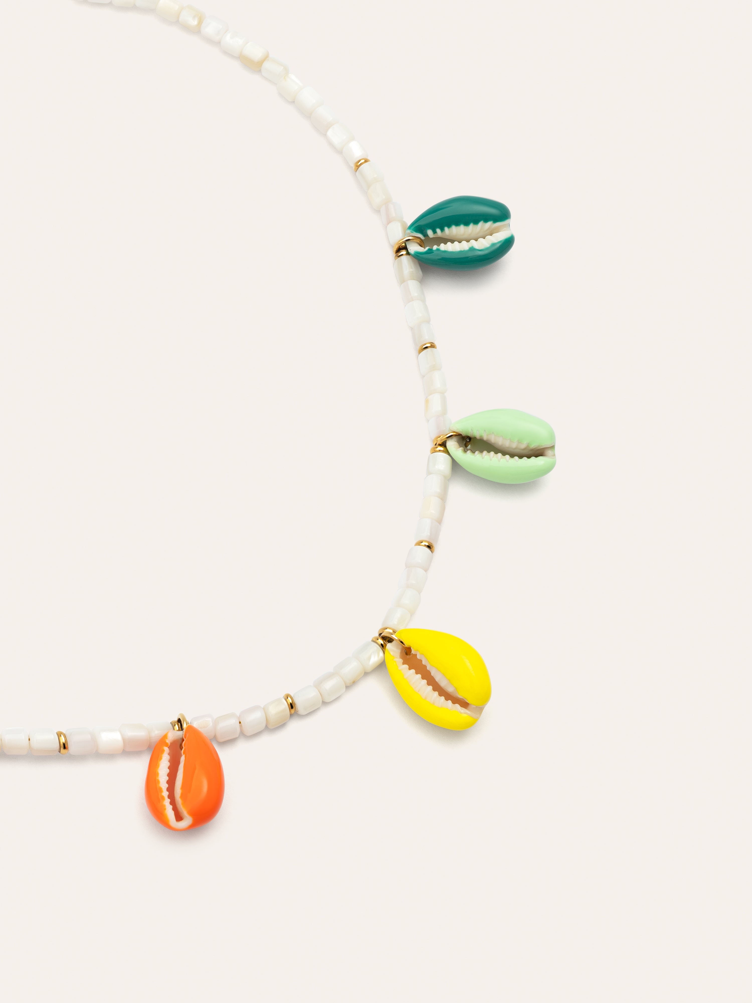 Collar Boho Color Shells Acero Baño Oro