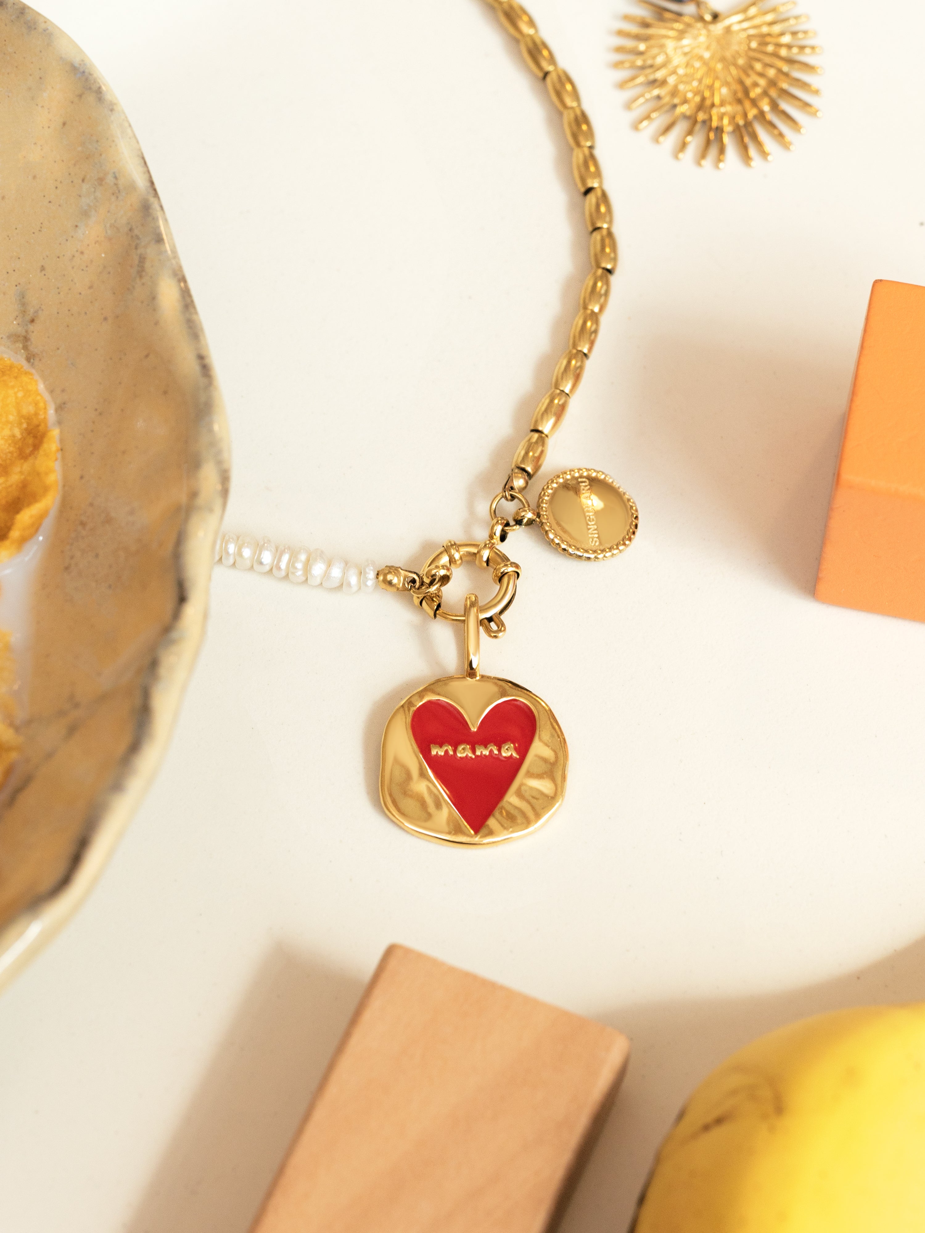 Charm Mamá Lovely Heart Baño Oro