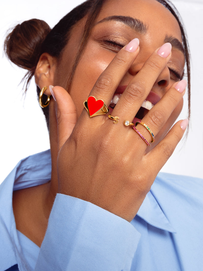 Anel Lovely Heart Red Enamel Banho de Ouro