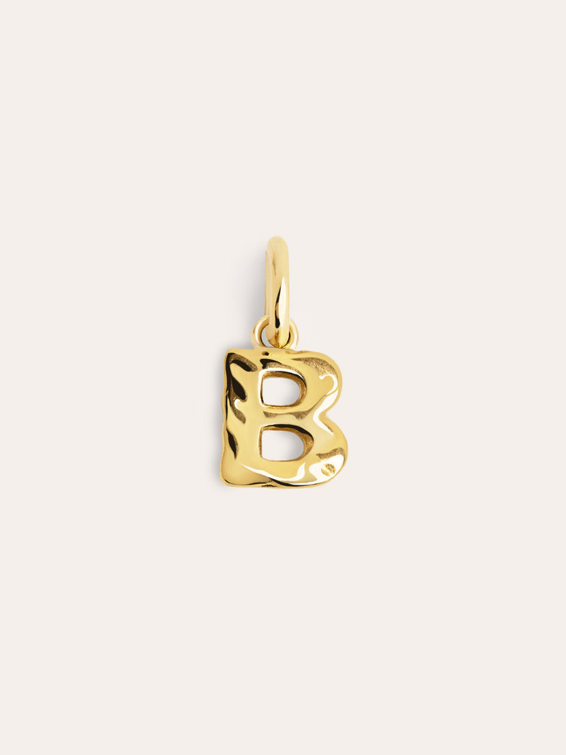 Charm Letter Organic Prata Banho de Ouro