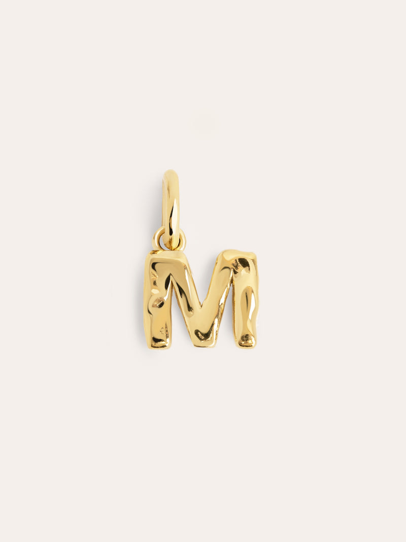 Charm Letter Organic Prata Banho de Ouro
