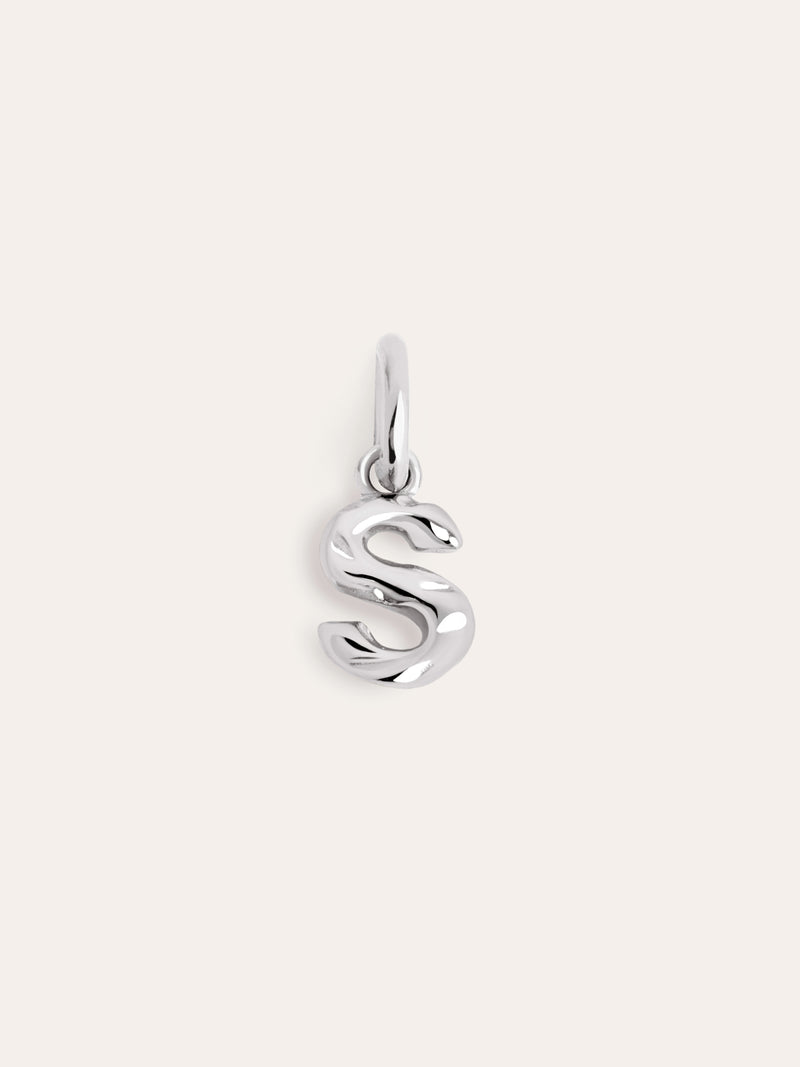 Charm Letter Organic Prata