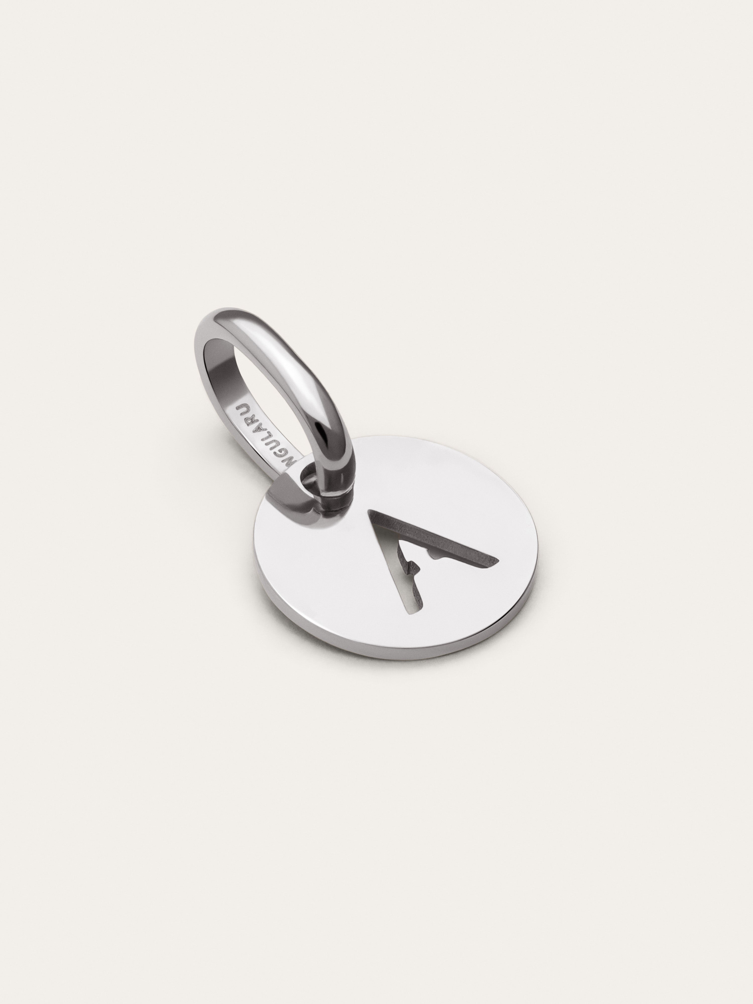 Charm Mini Medallion Letter Acier