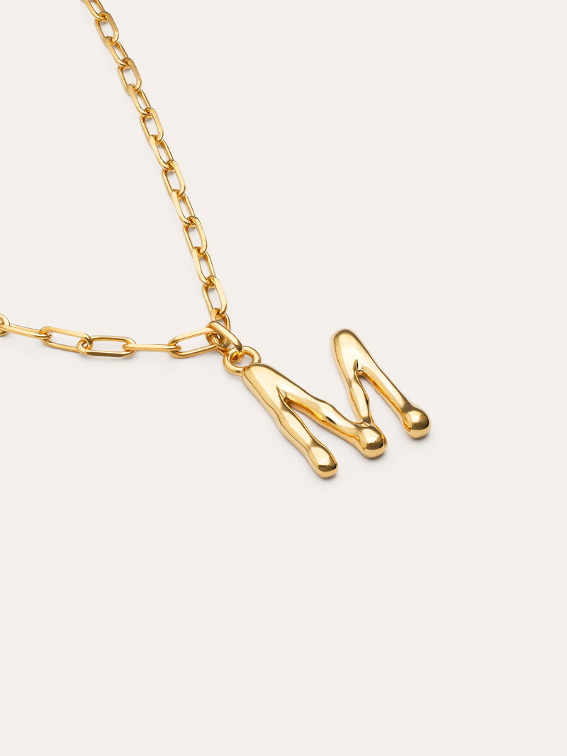 Charm Letter XL Banho de Ouro
