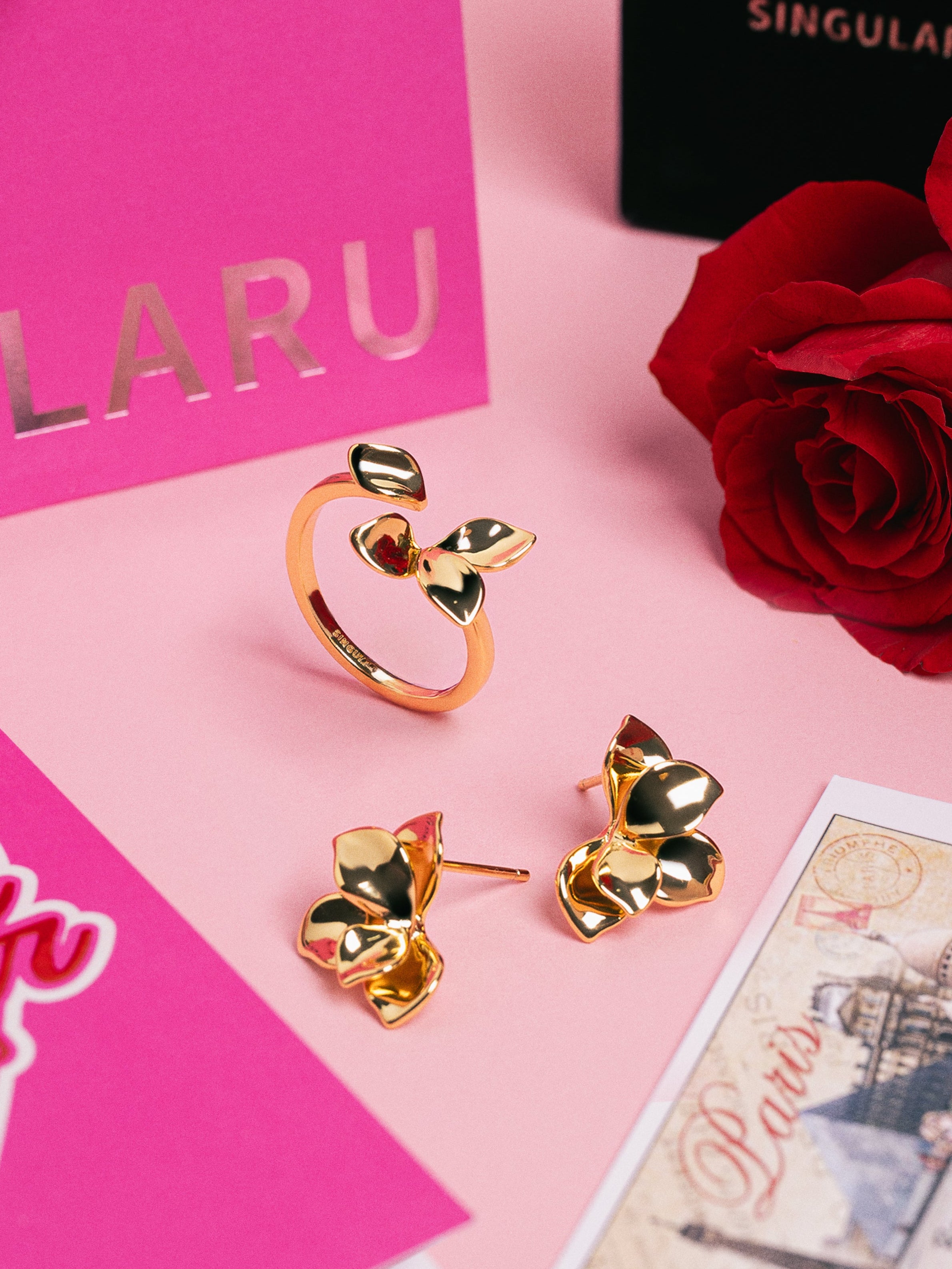 Zinnia Ohrringe, vergoldet