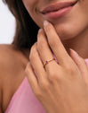 Anello Leonor Rosa Placcato Oro - puesto en modelo