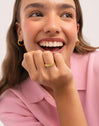 Anillo Sierpe Acero Baño Oro - puesto en modelo