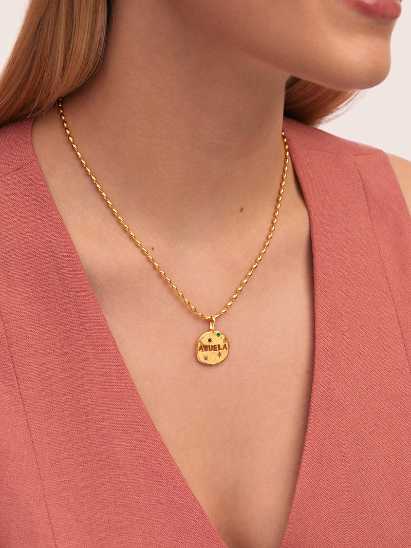 Abuela Charm, vegoldet