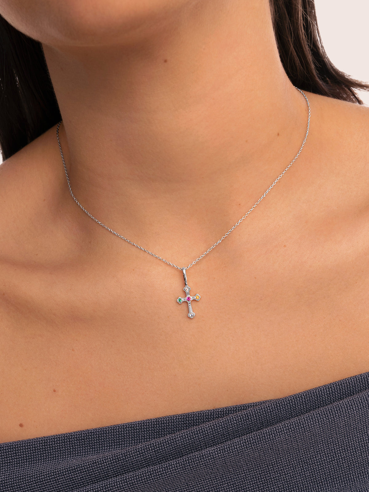 Charm Cruz Mónica - puesto en modelo