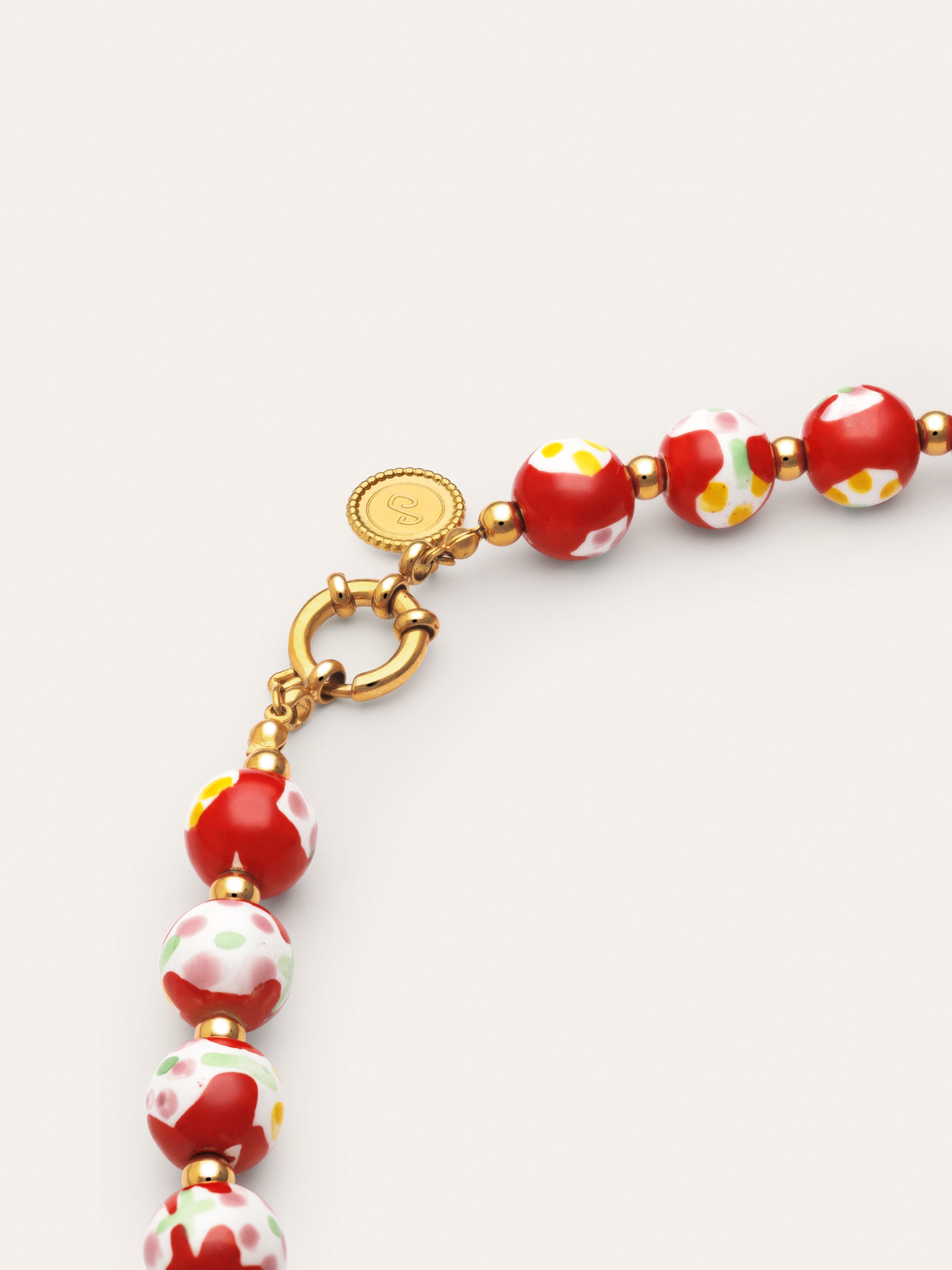 Collar Carmesí Acero Baño Oro