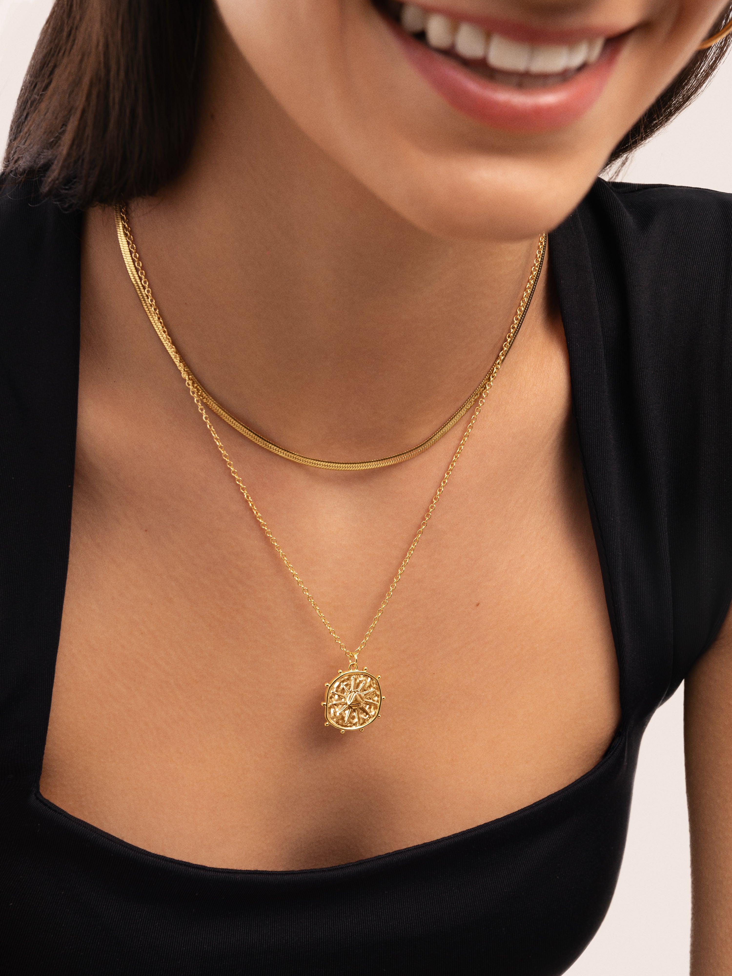 Collar Solstice Sun Baño Oro