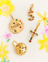 Charm Personalizado Inicial Organic Colors Banho de Ouro