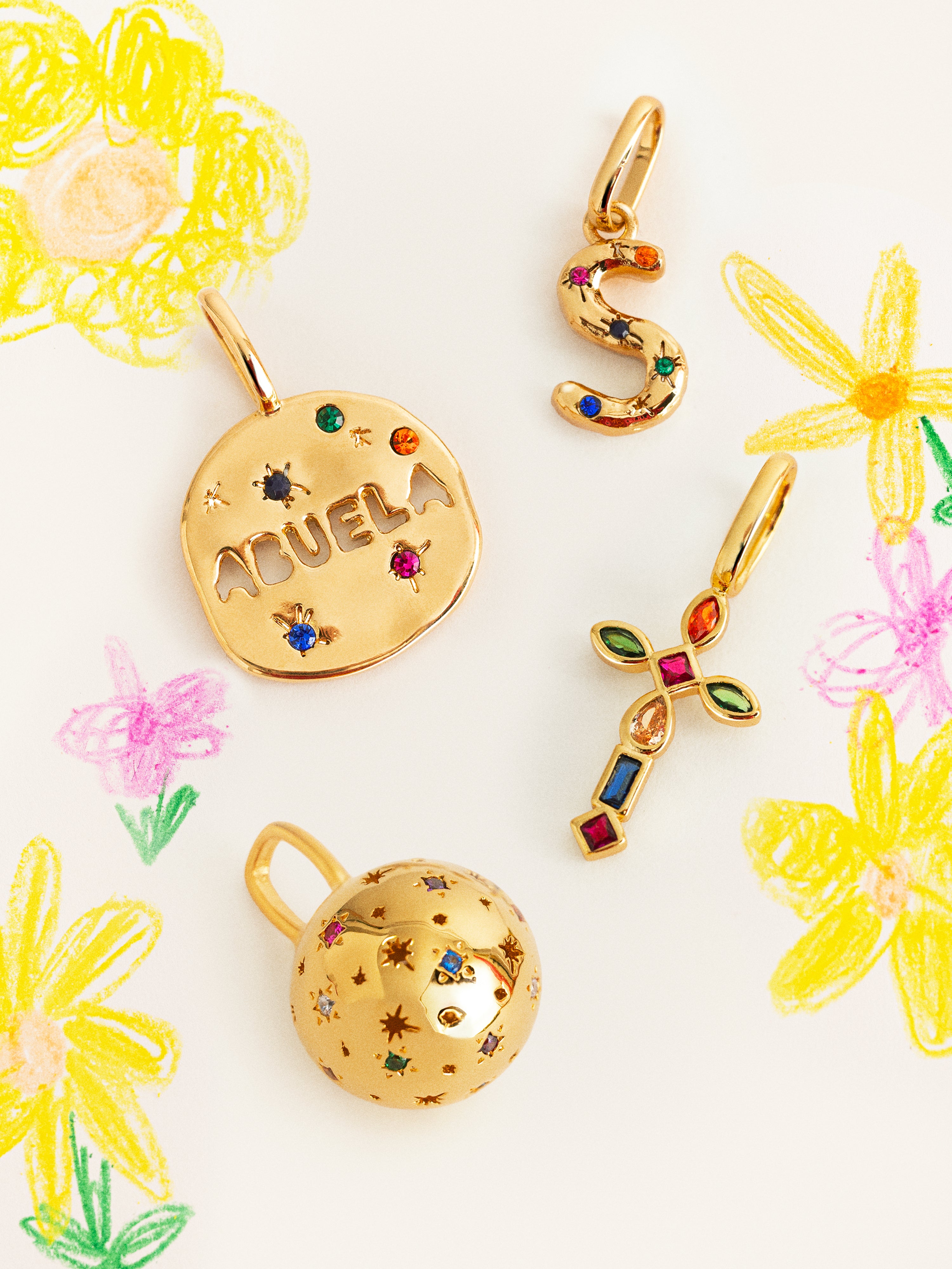 Charm Personalizado Inicial Organic Colors Banho de Ouro