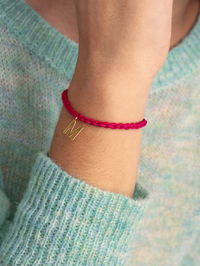 Pulseira Personalizada Fucsia Letters Prata Banho de Ouro